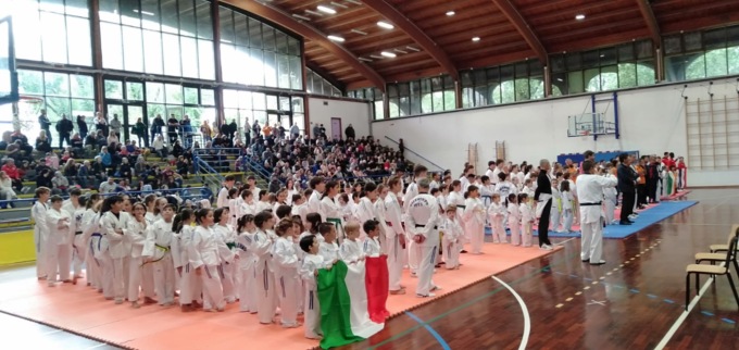 Pioggia di medaglie per l'Olimpic Legnano agli Internazionali d'Italia di taekwondo