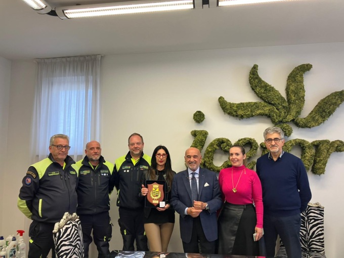 Un kit igienizzante in regalo agli studenti delle scuole