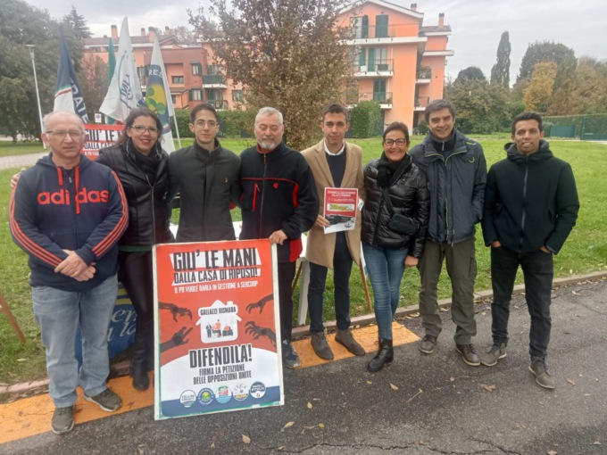 Raccolta firme contro l’affidamento della casa di riposo