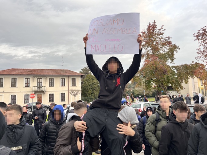 Studenti in protesta all’Ipsia Da Vinci per chiedere maggiore sicurezza a scuola