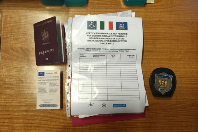 Ricercati perché truffavano le persone spacciandosi per non udenti, individuati dalla Polizia Locale