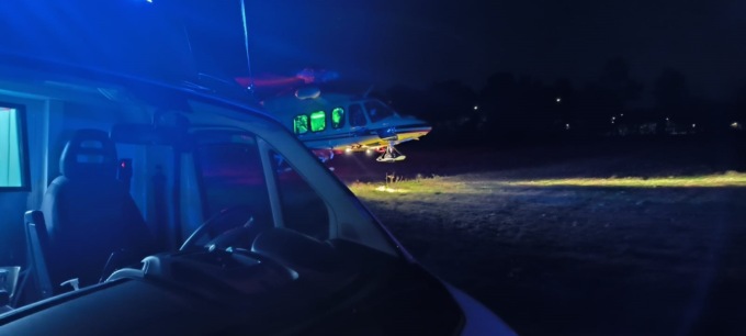 Scontro tra due bici da corsa, in due finiscono, gravi, in ospedale