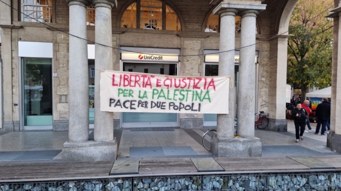 Tanti in piazza per il cessate il fuoco in Palestina