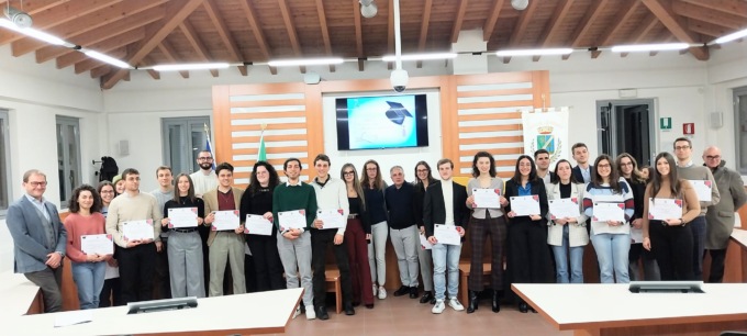 Borse di studio per i laureati bareggesi
