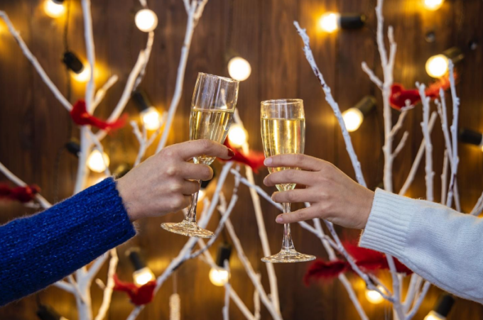 Capodanno a casa con amici: idee e consigli per arredare la tua dimora con stile