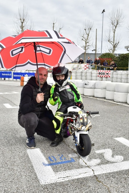 Dylan e la passione per le minimoto nata in culla