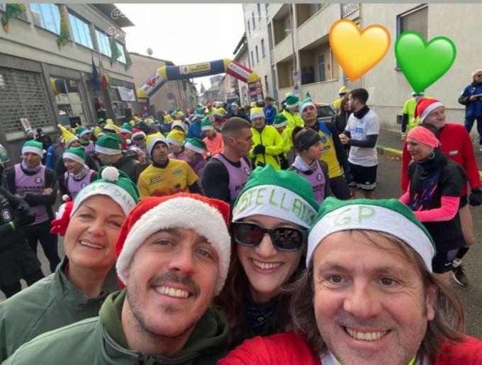 Oltre 170 Babbi Natale gialloverdi di corsa alla Runt'Ambroeus