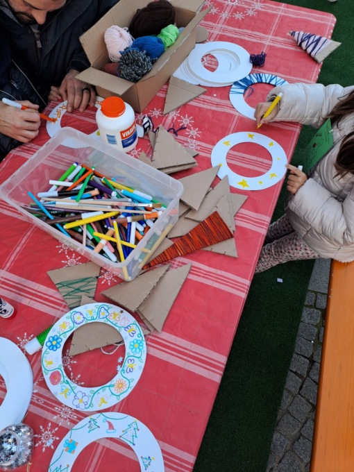 Babbo Natale e i suoi elfi hanno fatto la felicità dei bambini al Parco Falcone-Borsellino
