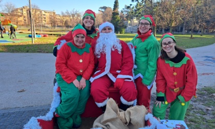 Babbo Natale e i suoi elfi hanno fatto la felicità dei bambini al Parco Falcone-Borsellino