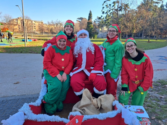 Babbo Natale e i suoi elfi hanno fatto la felicità dei bambini al Parco Falcone-Borsellino