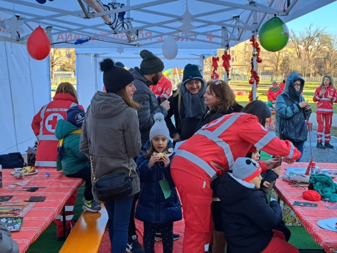 Babbo Natale e i suoi elfi hanno fatto la felicità dei bambini al Parco Falcone-Borsellino