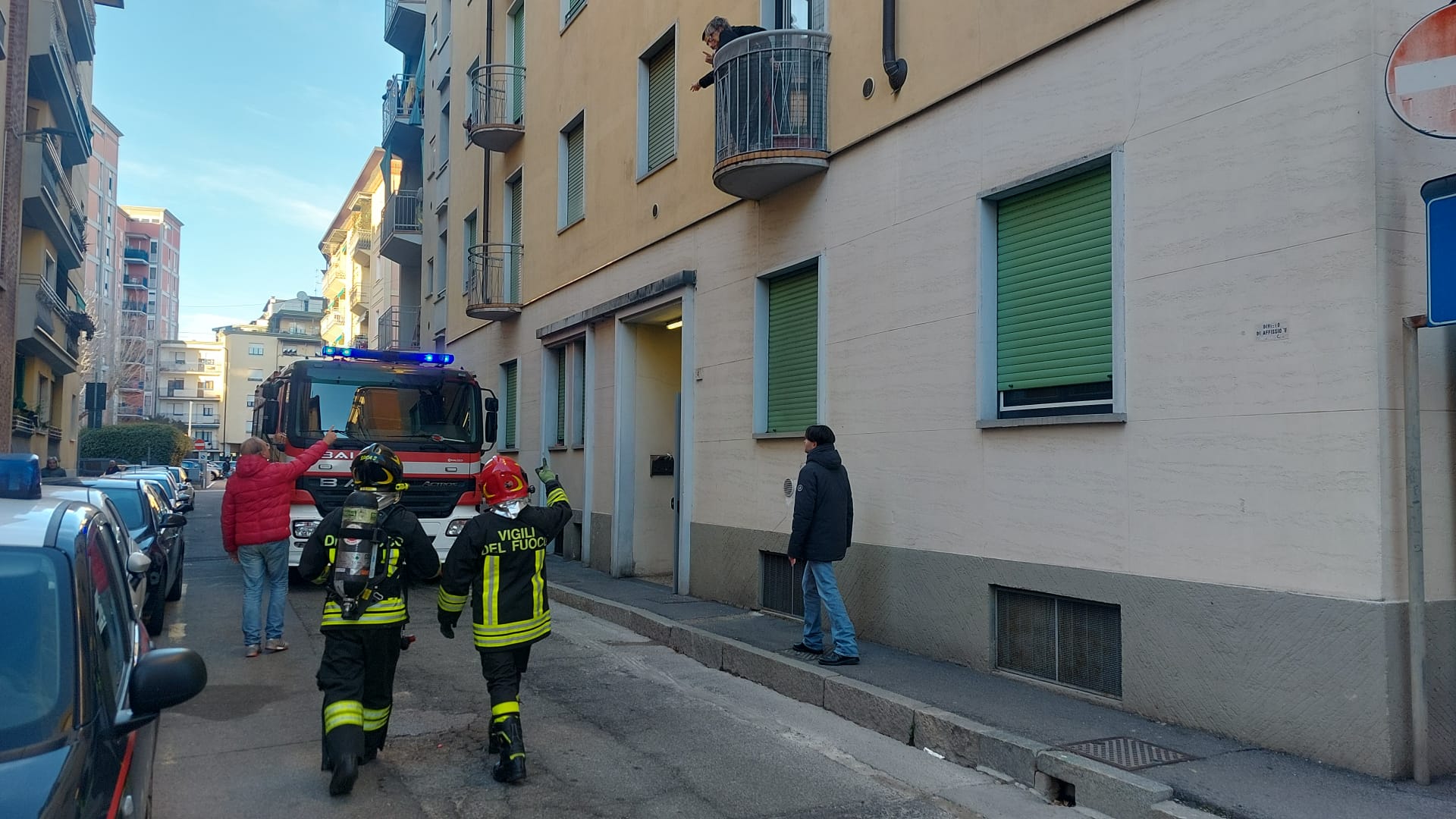 Bollate, Vigili del Fuoco soccorso persona