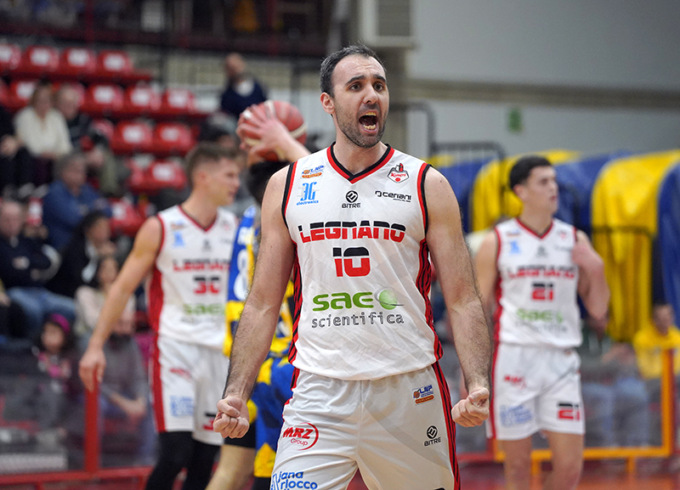 Una partita sofferta ma vittoriosa per i Knights