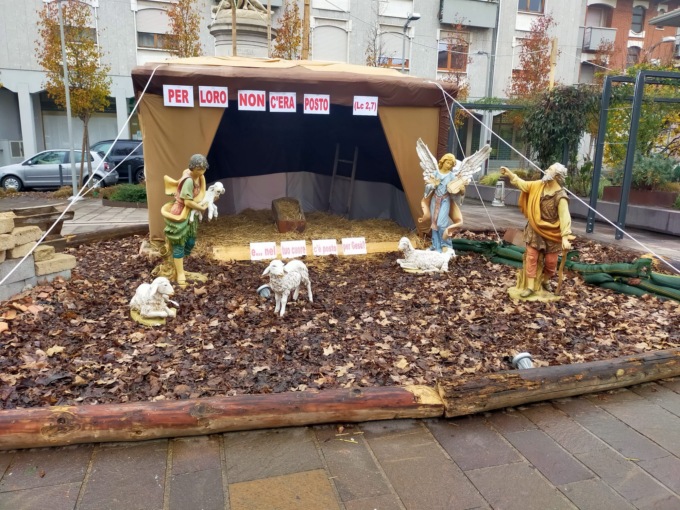 Il presepe di pace scatena la “guerra”
