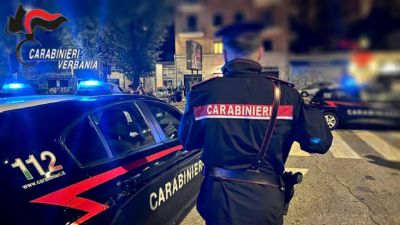 Accoltella il padre al collo al termine di una lite tra le mura domestiche
