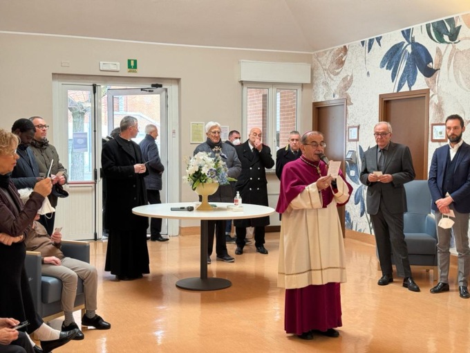 L’Arcivescovo Delpini in visita in Casa famiglia