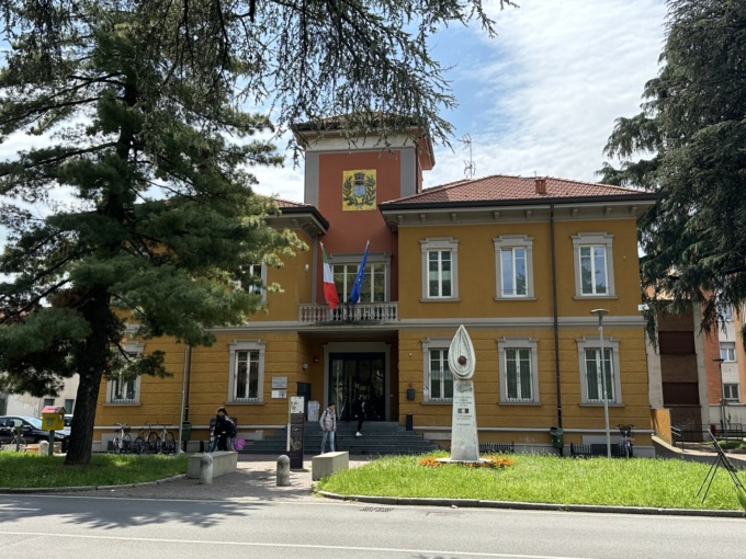 Ritorna la rassegna “Poeti in biblioteca”