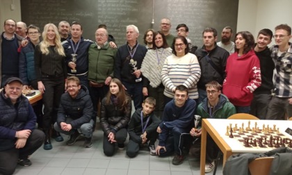 Scacchi che passione! Grande sfida fra 42 giocatori