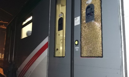 Treni vandalizzati alla stazione di Corbetta