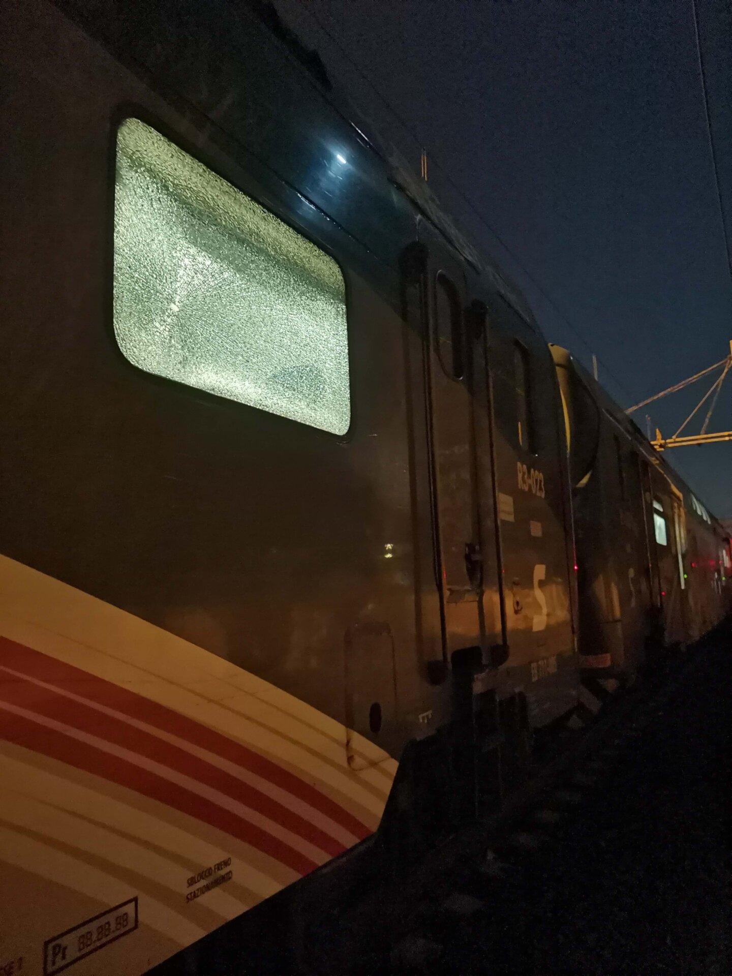 Corbetta, treni vandalizzati alla stazione