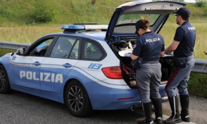 Fermato dalla Polizia Stradale: in macchina nascondeva 150mila euro di cocaina