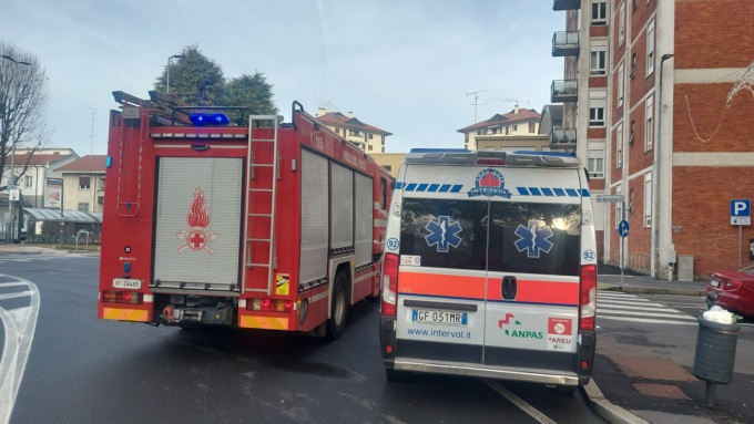 Trovato morto in casa dai Vigili del Fuoco: un malore fatale a 54 anni