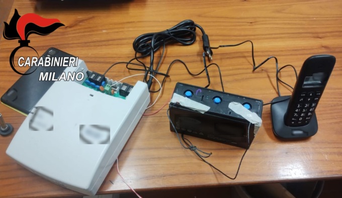 Manomette la centralina telefonica, arrestato 50enne
