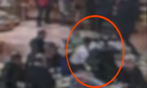 Ladri in azione nei negozi del centro: arrestate quattro persone VIDEO
