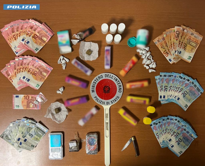 Arrestato 50enne in possesso di droga