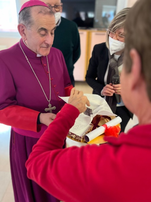 Monsignor Delpini in visita a Busto Garolfo e Olcella