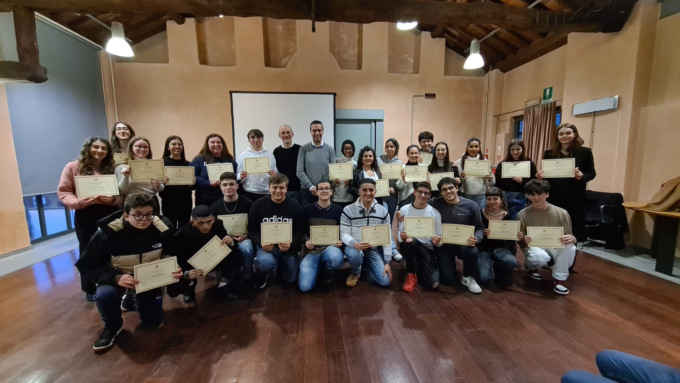 Il Comune consegna 63 borse di studio agli studenti meritevoli
