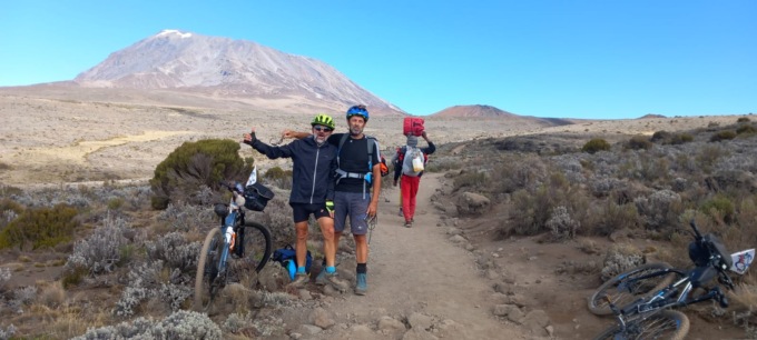Con le bici di legno in Argentina sulle tracce della nostra emigrazione