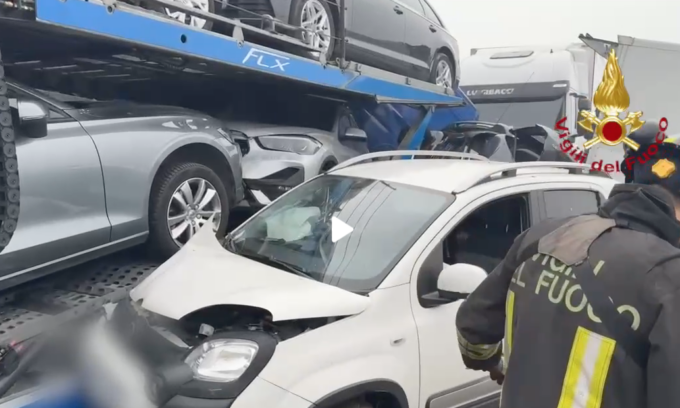 Maxi incidente in A21: sale a 64 il numero delle persone coinvolte, tra questi due morti