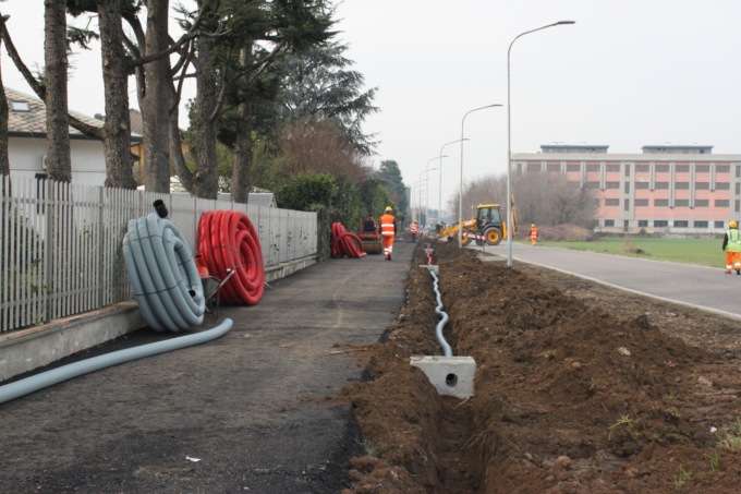 Sopralluogo del sindaco per la pista ciclabile di Ospiate