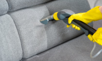 Come mantenere il divano sempre pulito e come nuovo: una guida pratica
