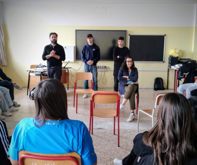 Gli studenti del Bernocchi portano la mediazione come soluzione di un conflitto