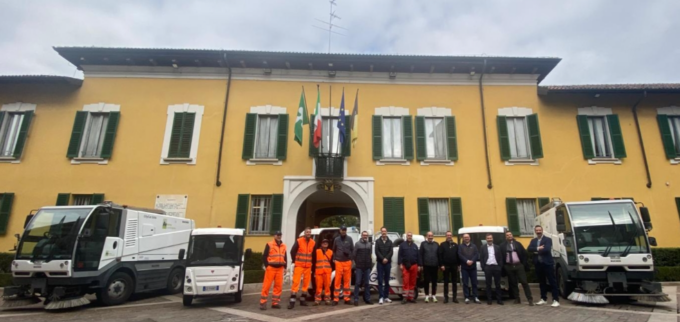 Tre nuovi mezzi elettrici per la raccolta differenziata