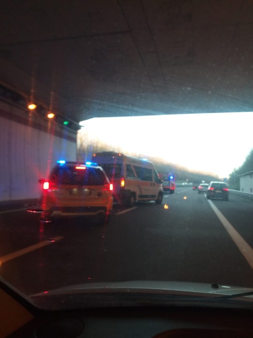 Auto si ribalta sulla Boffalora-Malpensa: un ferito