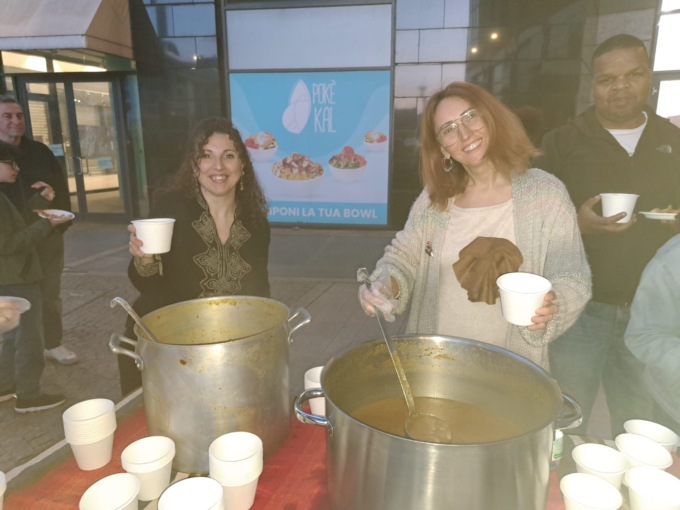 Successo per il terzo Iftar in piazza, la tavola multiculturle di fine Ramadan