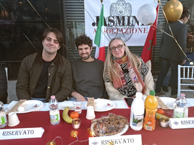 Successo per il terzo Iftar in piazza, la tavola multiculturle di fine Ramadan