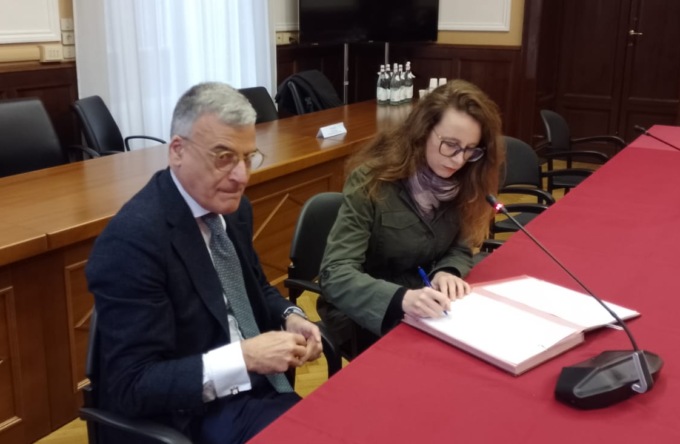 Controllo del vicinato a Bareggio: firmato il protocollo in Prefettura