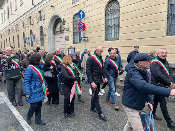 Centinaia di persone ad Abbiategrasso per dire “no alle mafie”