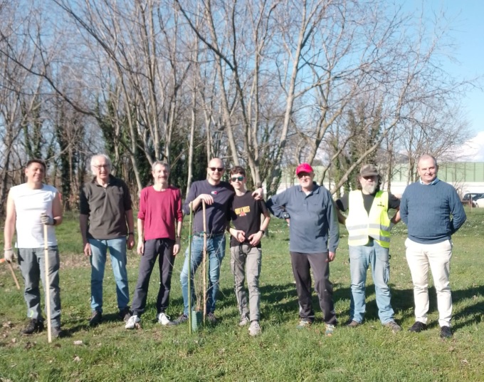 Piantumati nuovi alberi grazie al “Gruppo natura Lainate”