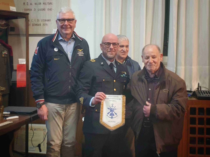 “Legnano mette le ali”, affascinata dall’areo delle Frecce tricolori