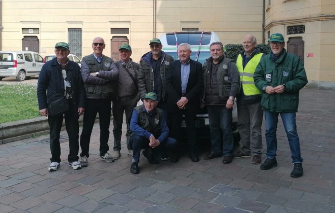 Un nuovo mezzo attrezzato per il trasporto di anziani e disabili