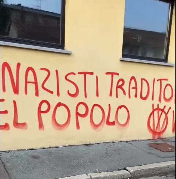 Nuovo raid no vax: presa di mira la sede del Pd