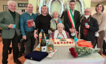 Festa alla casa di riposo Perini, nonna Maria compie 100 anni