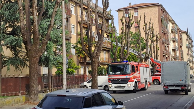 Si ritrovano la casa allagata: intervengono i Vigili del Fuoco