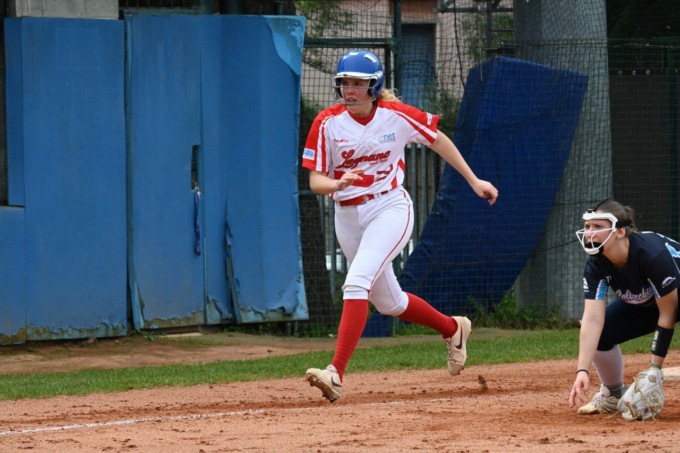 Le ragazze del softball Legnano pronte per il debutto