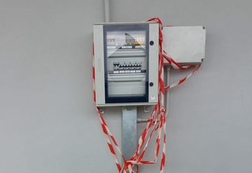 Preso il vandalo del contatore elettrico: è un 15enne